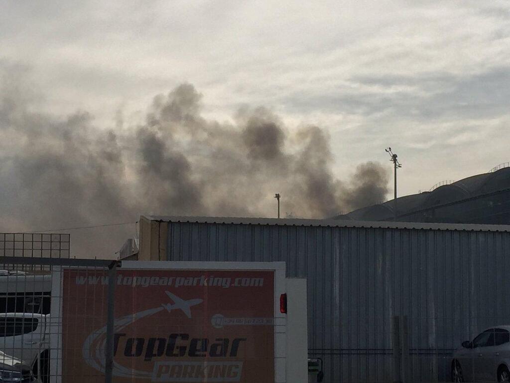 Евакуювали літаки, рейси скасували: в Іспанії спалахнула потужна пожежа в аеропорту. Фото і відео