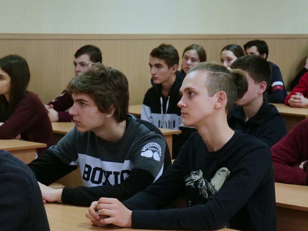 Благотворительный фонд Бориса Колесникова оснащает учебные заведения Донбасса