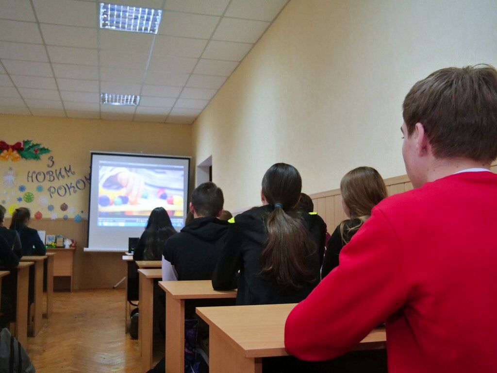 Благодійний фонд Бориса Колеснікова оснащує навчальні заклади Донбасу