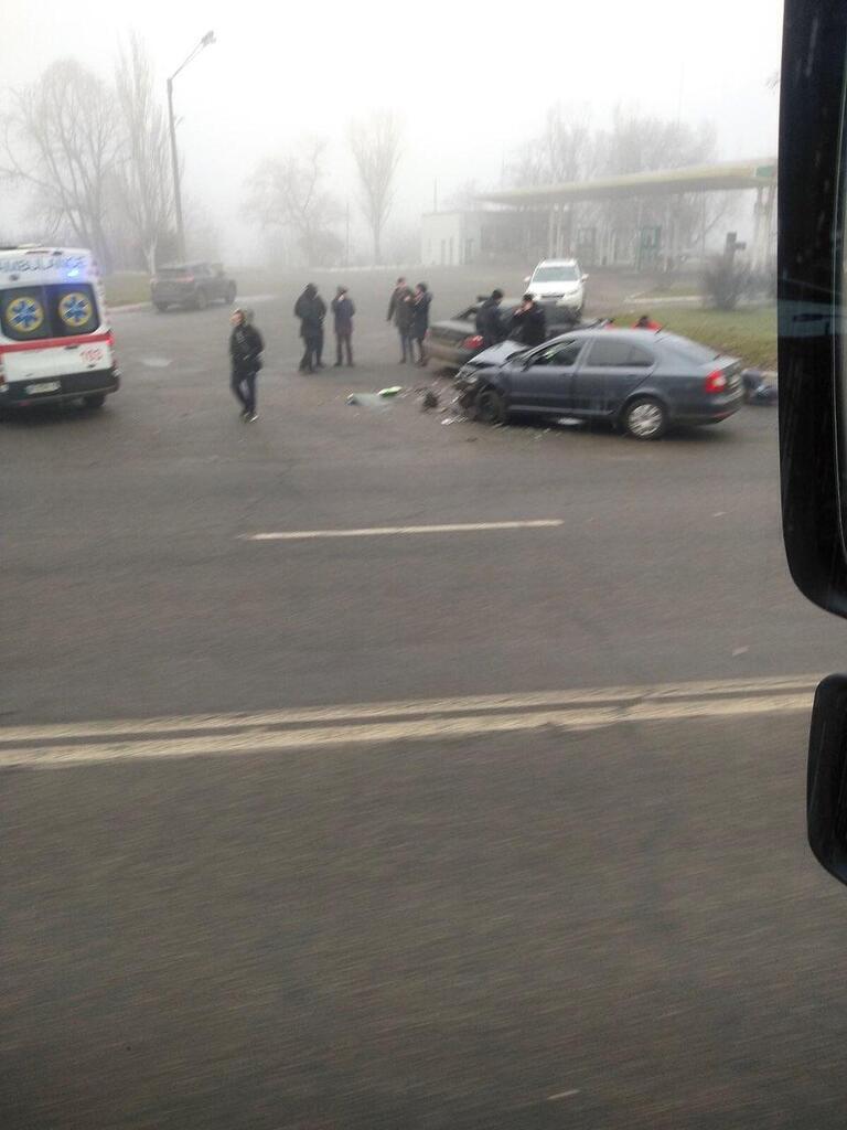 Дітей врятували автокрісла! У Дніпрі сталася страшна ДТП. Фото