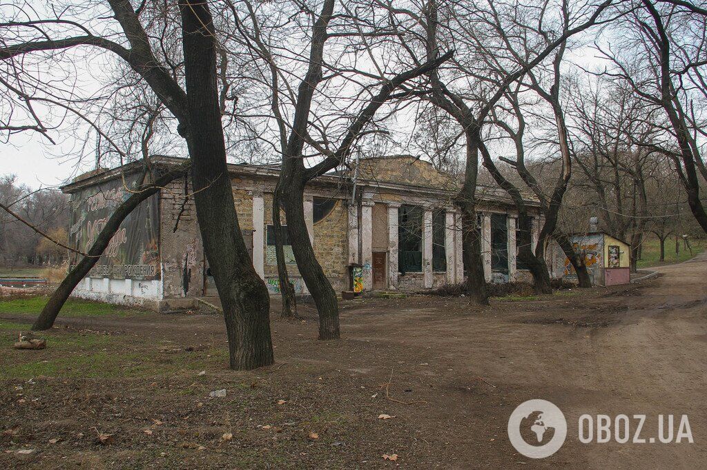 Зима не поспішає в Одесу: фоторепортаж з найстарішого міського парку