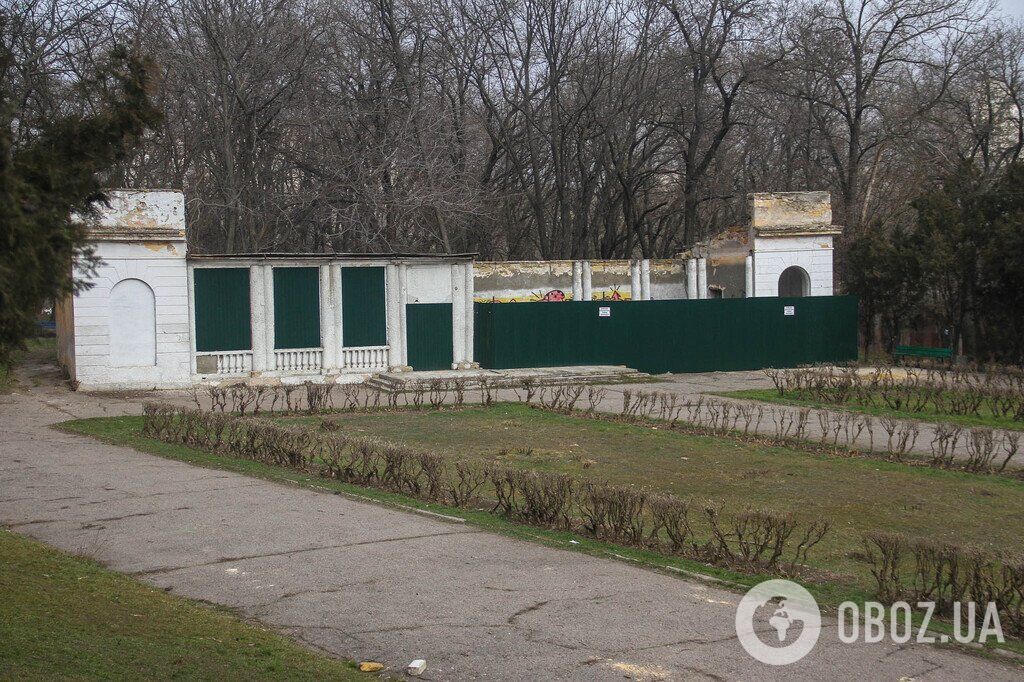 Зима не спешит в Одессу: фоторепортаж из старейшего городского парка
