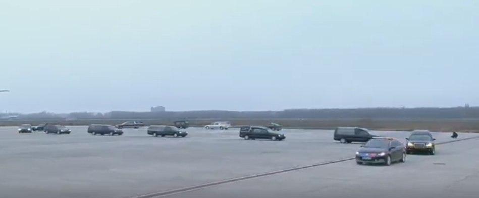 Останній рейс: в Україну повернулися ангели літака МАУ. Всі деталі, фото і відео