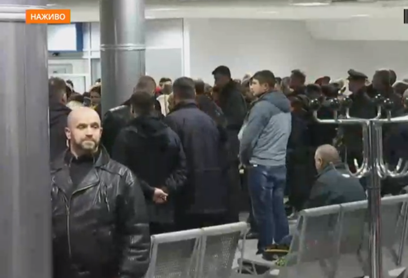 В "Борисполе" встретили жертв крушения самолета МАУ