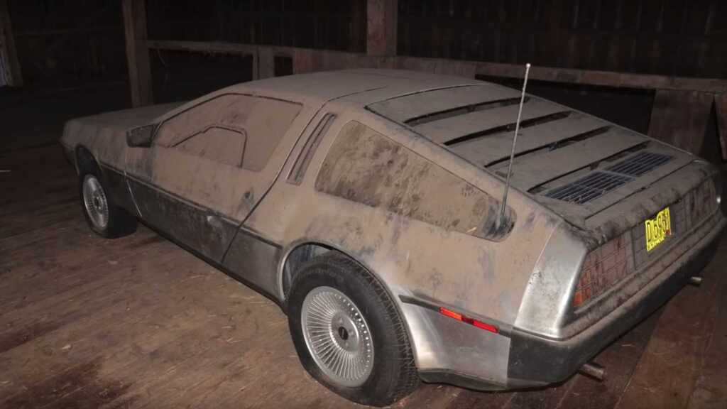 Найденный DeLorean DMC-12