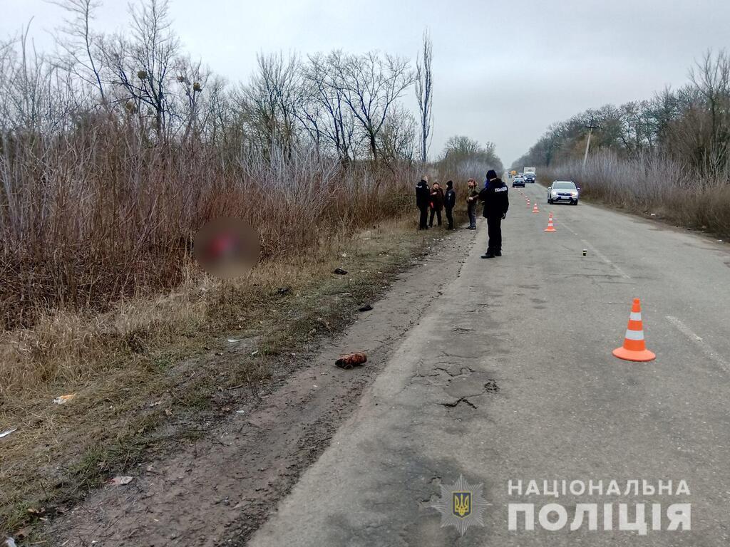 Под Харьковом водитель устроил смертельное ДТП и скрылся