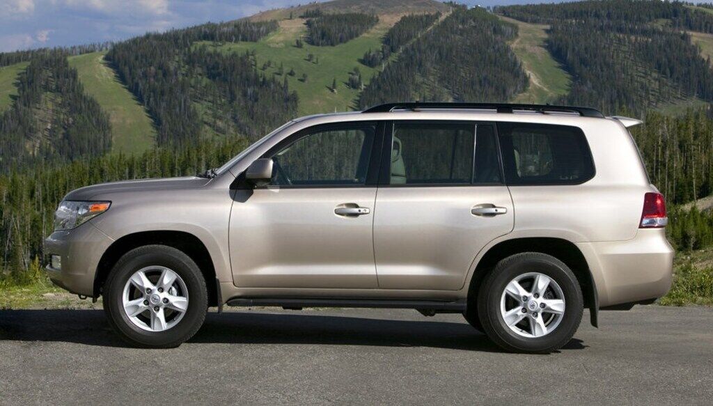 ... хіба що з Toyota Land Cruiser 200