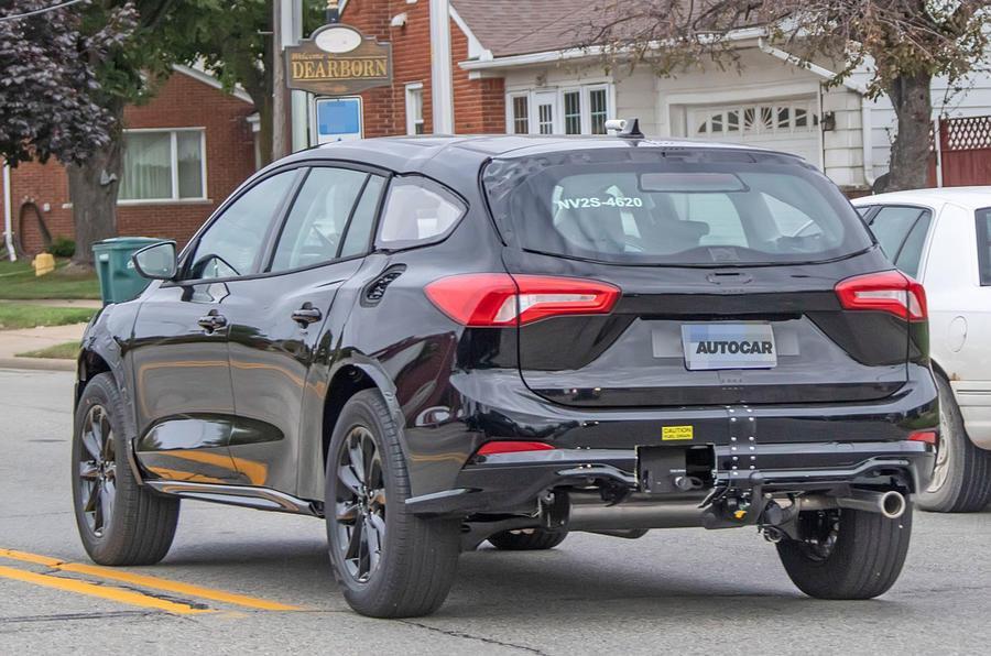 Універсал підвищеної прохідності Ford Mondeo 2021 тестується в кузові Focus