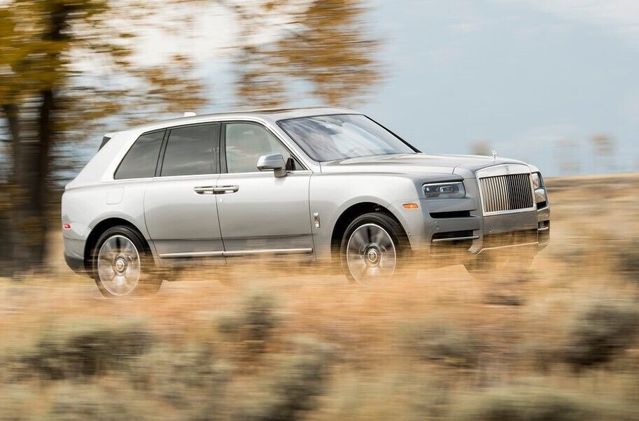 Російський Aurus Komendant виглядає як підробка під Rolls-Royce Cullinan