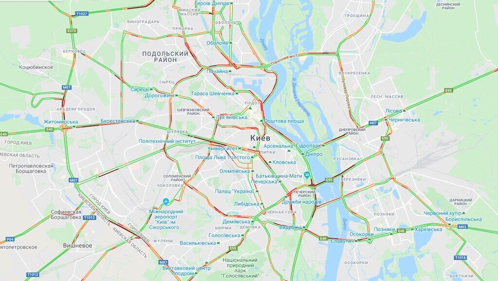 Из-за гололеда в Киеве образовались пробки