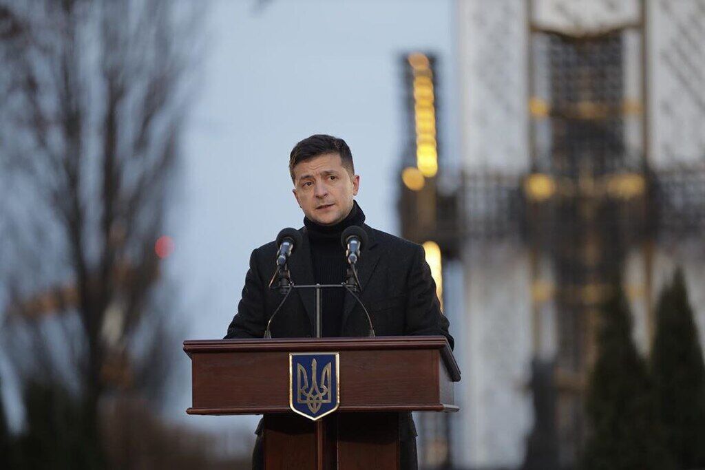 Зеленському - 42: як змінився президент України за рік
