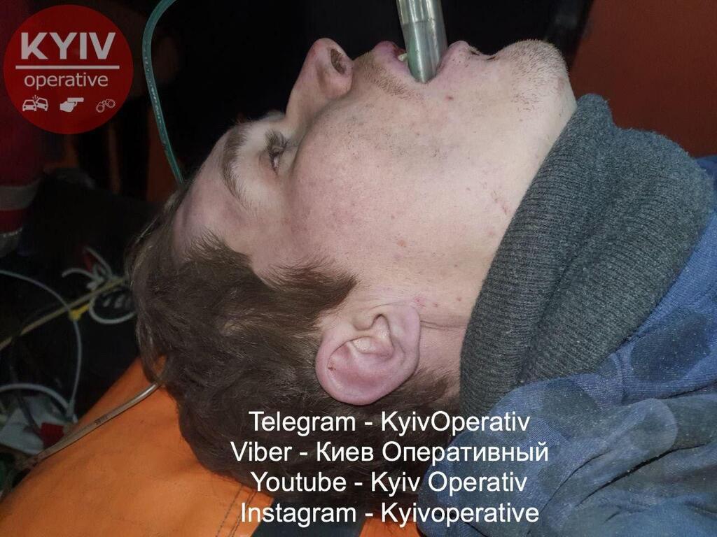 У Києві неподалік від ТРЦ Гулівер помер хлопець