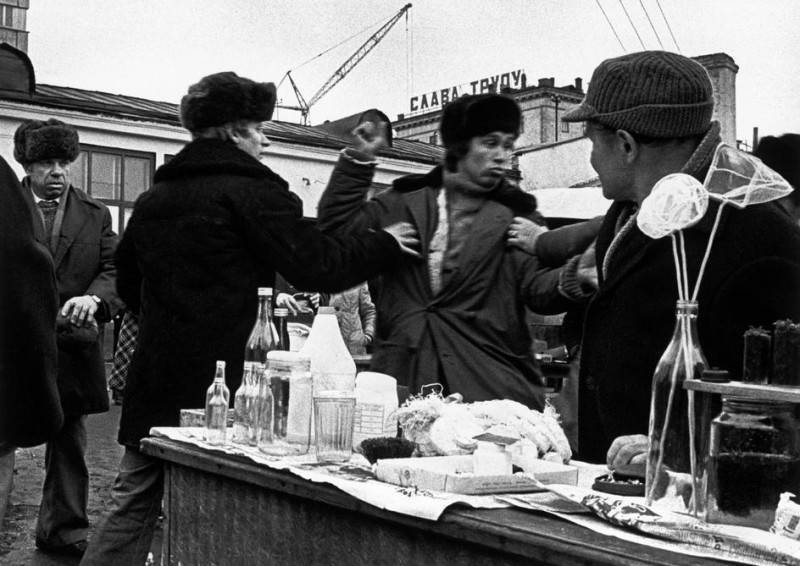 Морок, злидні і багато алкоголіків: топ-15 заборонених фото реального СРСР