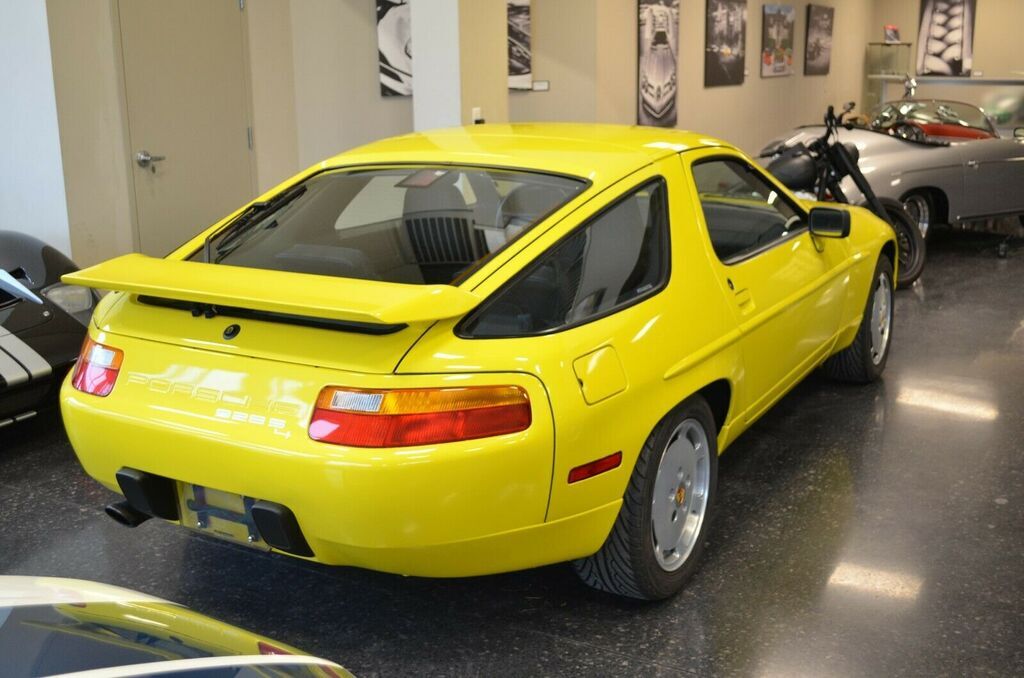 Porsche 928 получился отличным автомобилем, но ожиданий производителя не оправдал