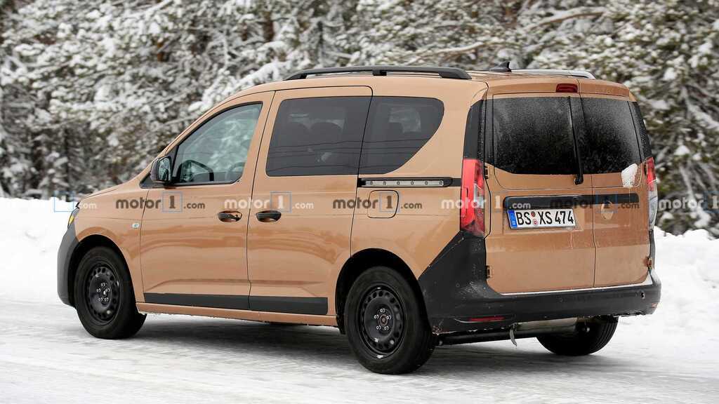 VW Caddy 2020, замаскированный под Renault