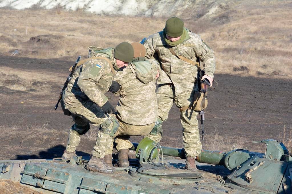 Навчання десантників у зоні ООС на Луганщині
