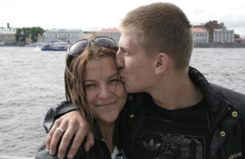 Як виглядає на фото дружина Олексія Щербакова Олена і що у них за відносини