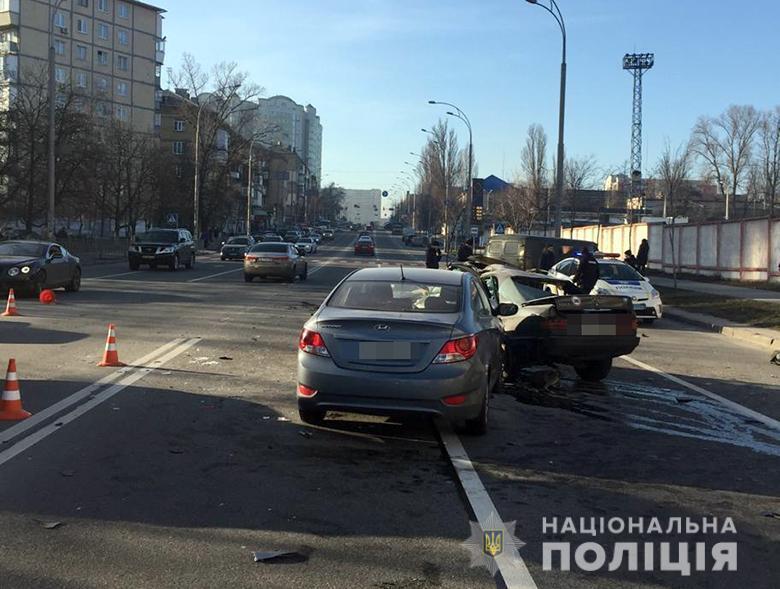 У Києві у моторошній ДТП загинув водій