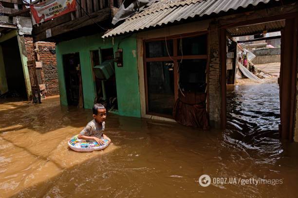 Индонезию накрыло масштабное наводнение