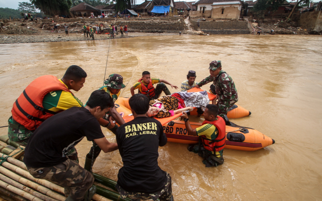 В Індонезії повінь убила 43 особи