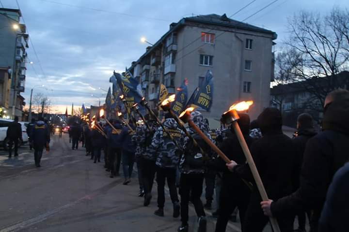 Марш памяти Героев Крут в Ивано-Франковске