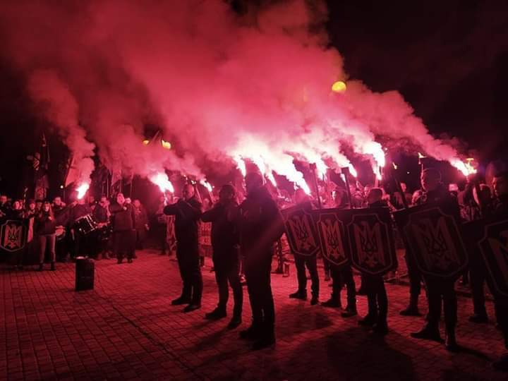 Марш пам'яті Героїв Крут в Івано-Франківську
