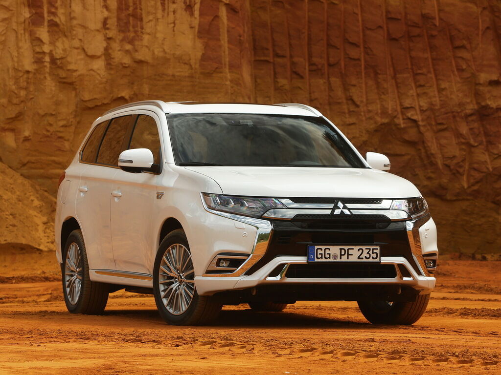 Mitsubishi Outlander третьего поколения выпускается с 2012 года, а последнюю модернизацию пережил в 2018-м