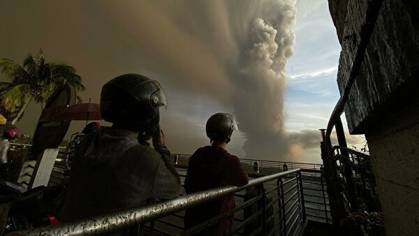 Извержение вулкана Тааль