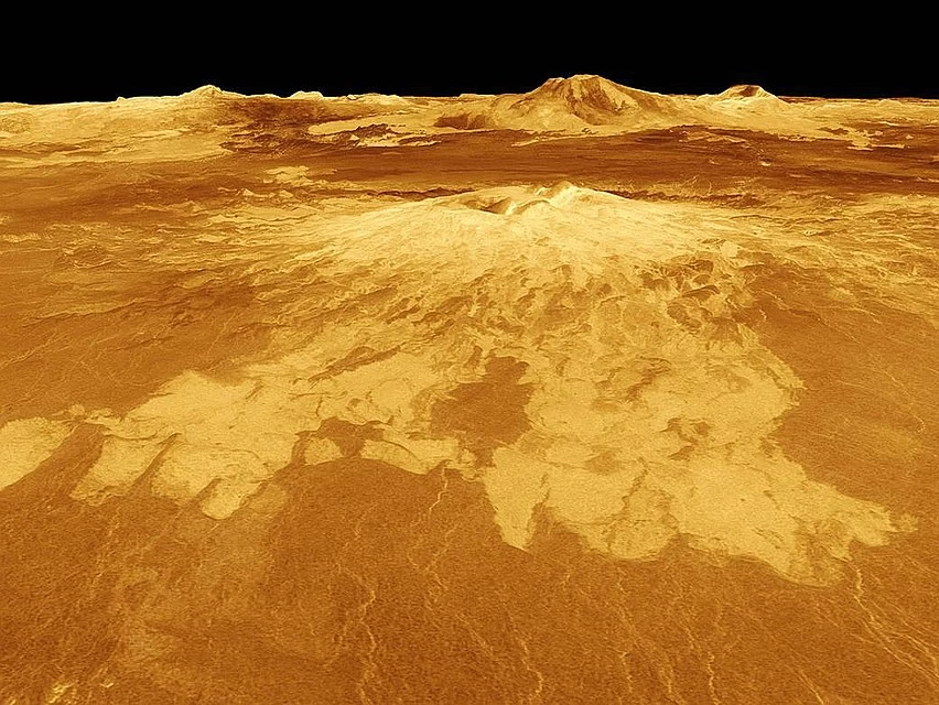 Так выглядит поверхность Венеры, покрытая постоянно текущей лавой
