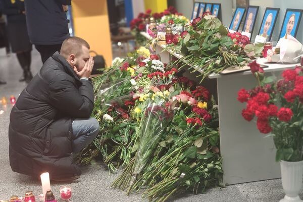Муж узнал о гибели жены в Иране от журналистов в "Борисполе"