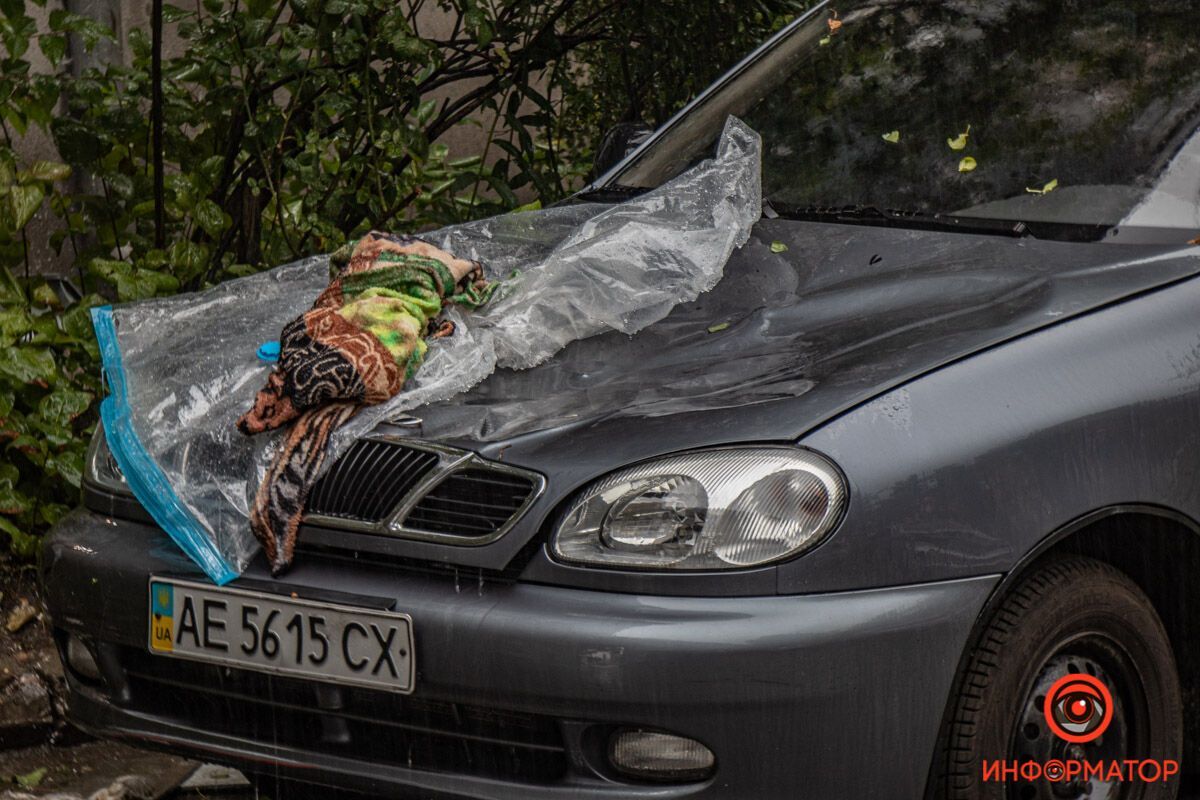 У Дніпрі 18-річна дівчина випала з вікна п'ятого поверху