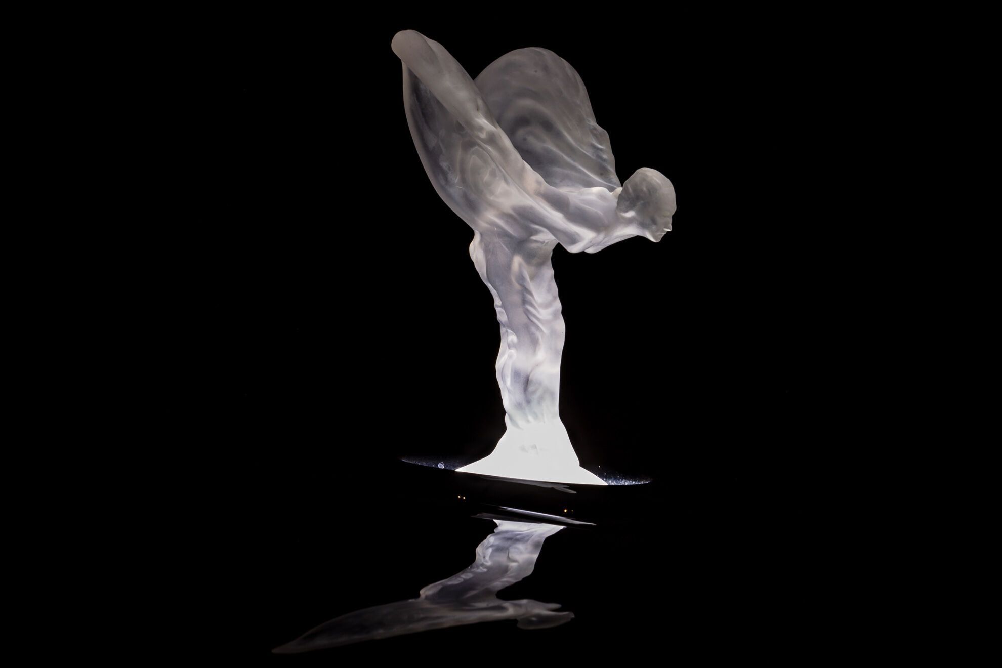 Знаменита фігурка "Дух екстазу" – справжній витвір мистецтва