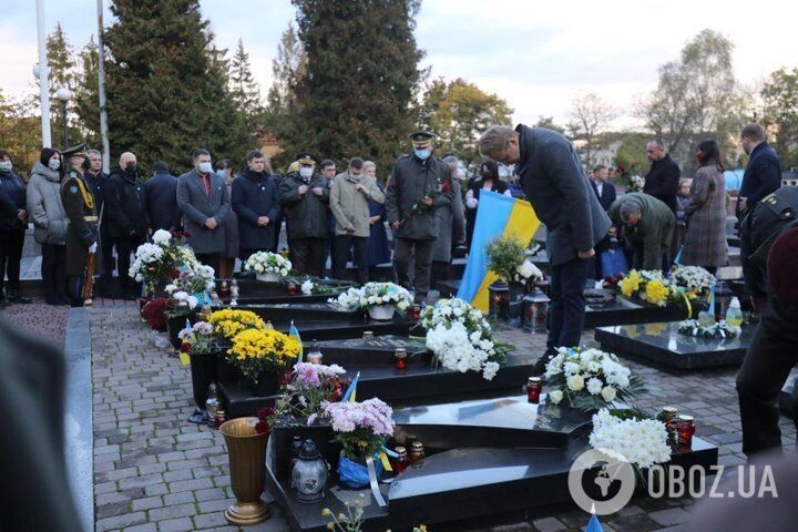 На Лычаковском кладбище почтили память героев
