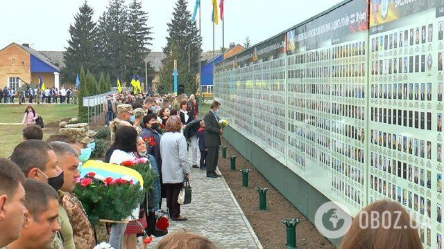Стена памяти павших за Украин