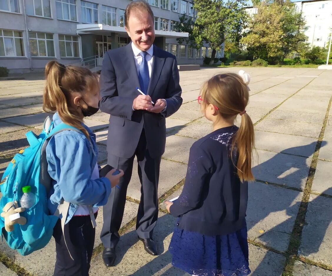 Влада зобов'язана забезпечити якісну та безкоштовну освіту, – Попов