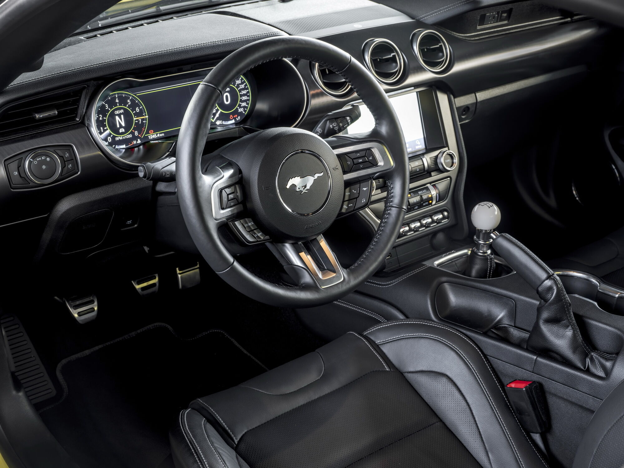 2 021 Ford Mustang Mach 1