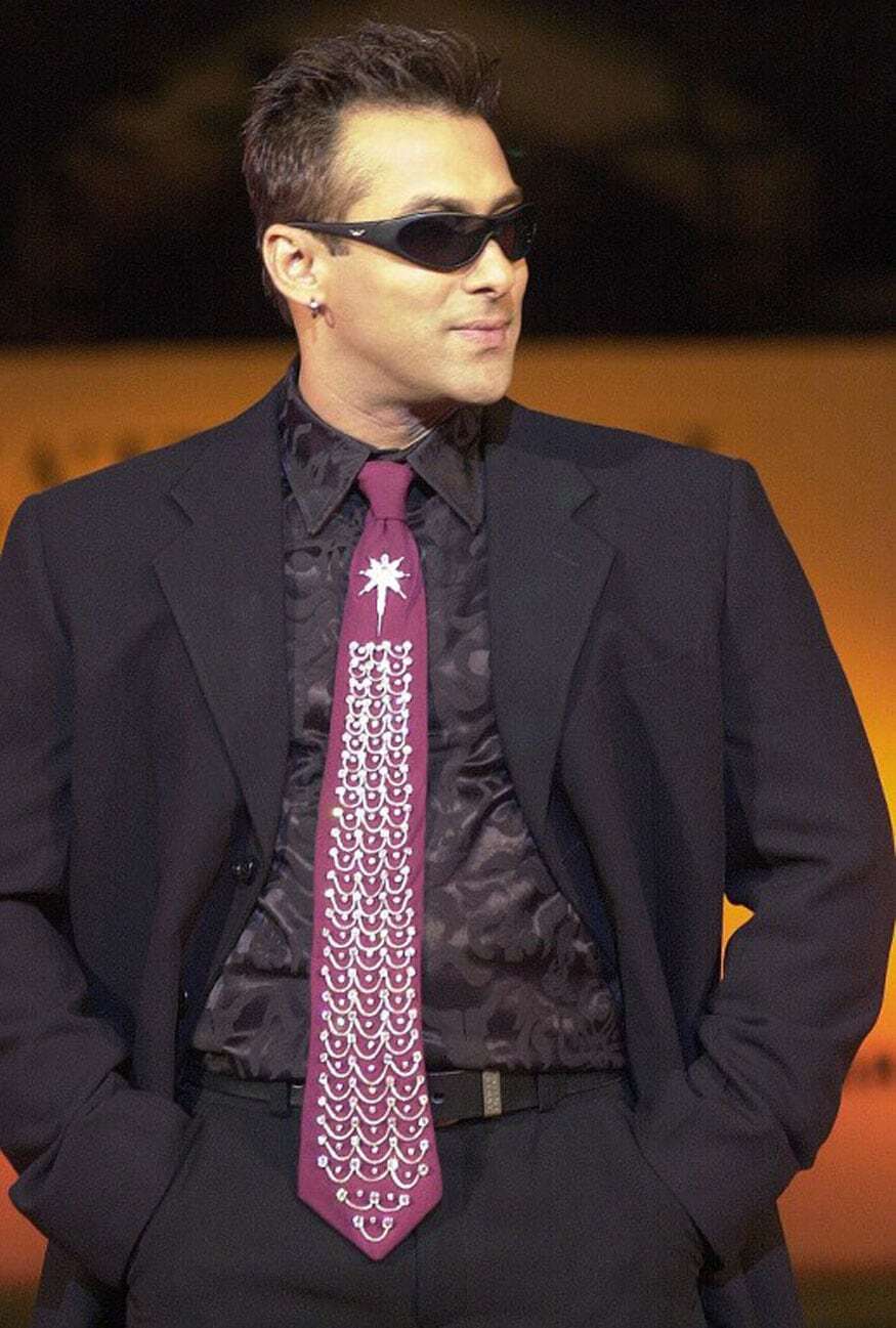 Найдорожчу в світі краватку зшили в Індії в студії дизайну Satya Paul Design Studio