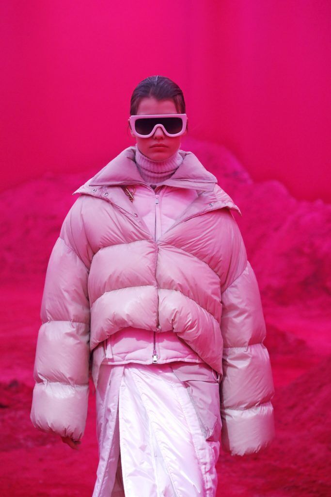 Бренд Moncler.