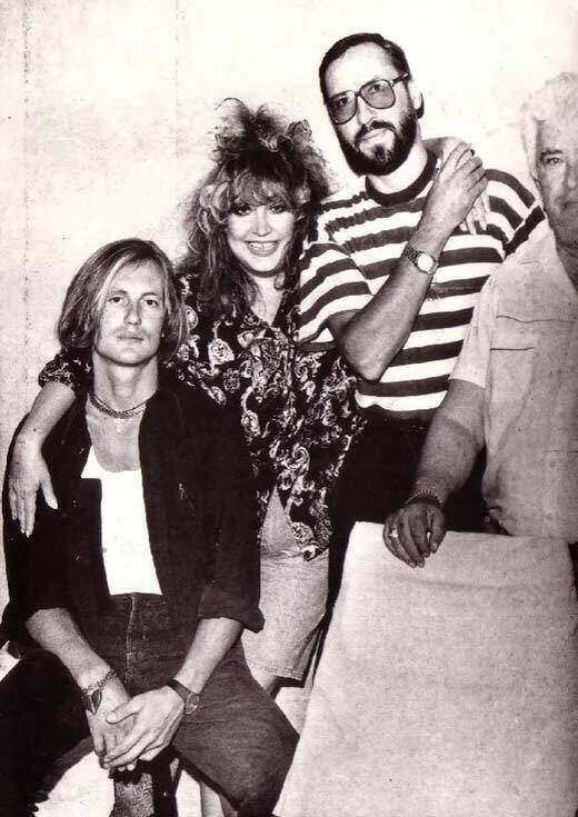 Алла Пугачева с Кальяновым (слева).