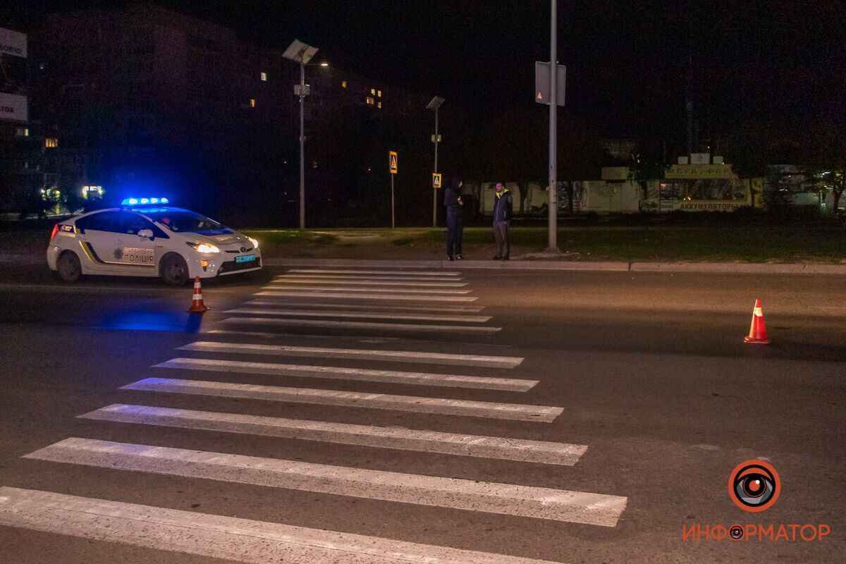 В Днепре в результате ночного ДТП пострадал пешеход. Фото