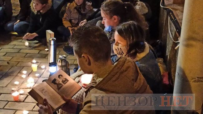 В Киеве устроили массовое чтение "Дела Василия Стуса"