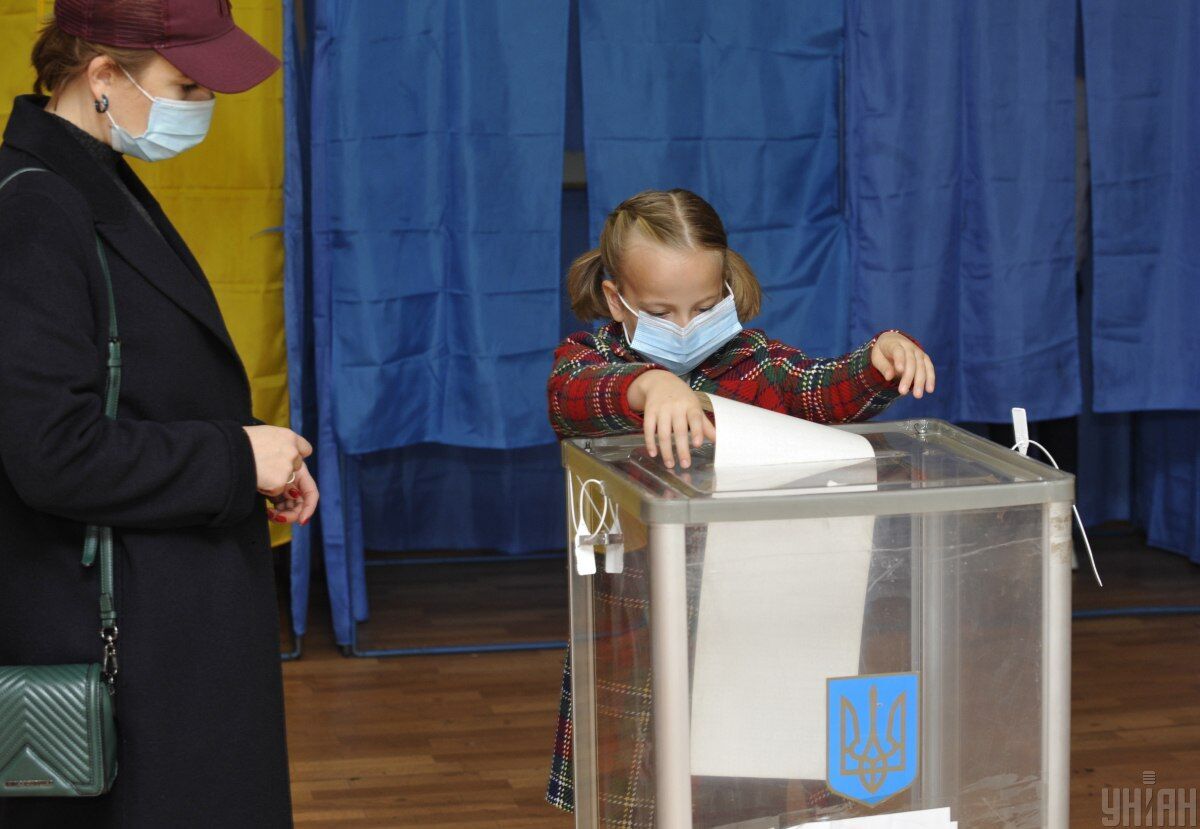 Явка на виборах станом на 12:00 становила 13,5%