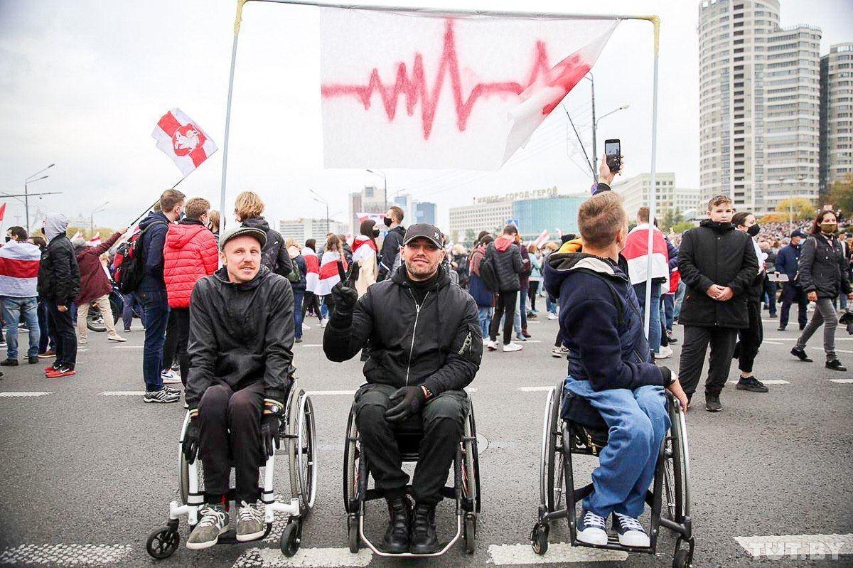 Люди с инвалидностью вышли на марш в Минске