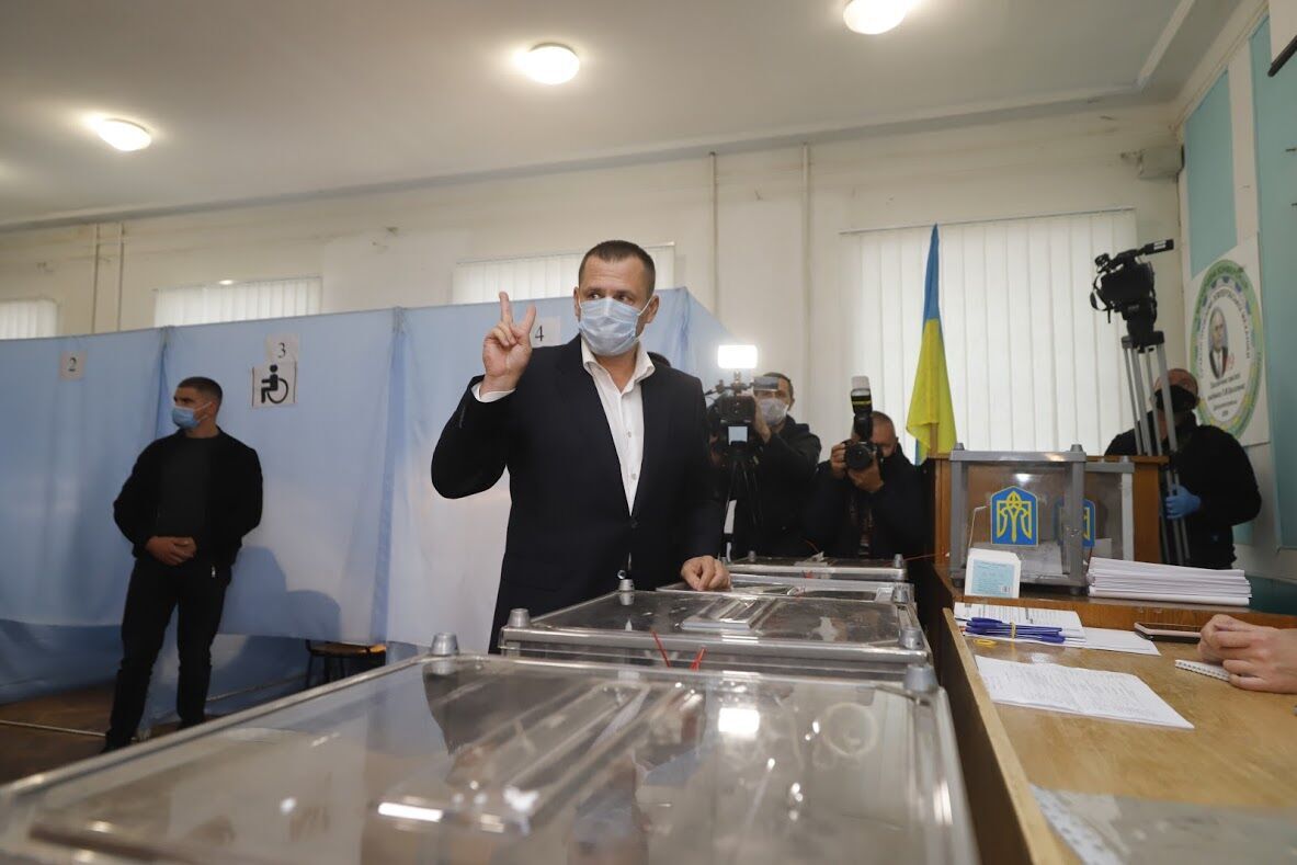 Борис Філатов проголосував на місцевих виборах