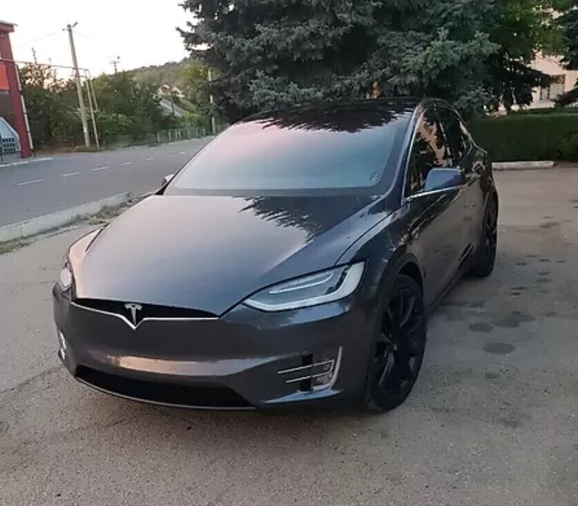 Tesla Model X за $50 000