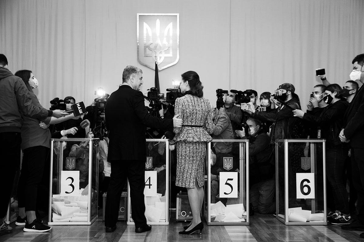 Семья Порошенко голосует на выборах.