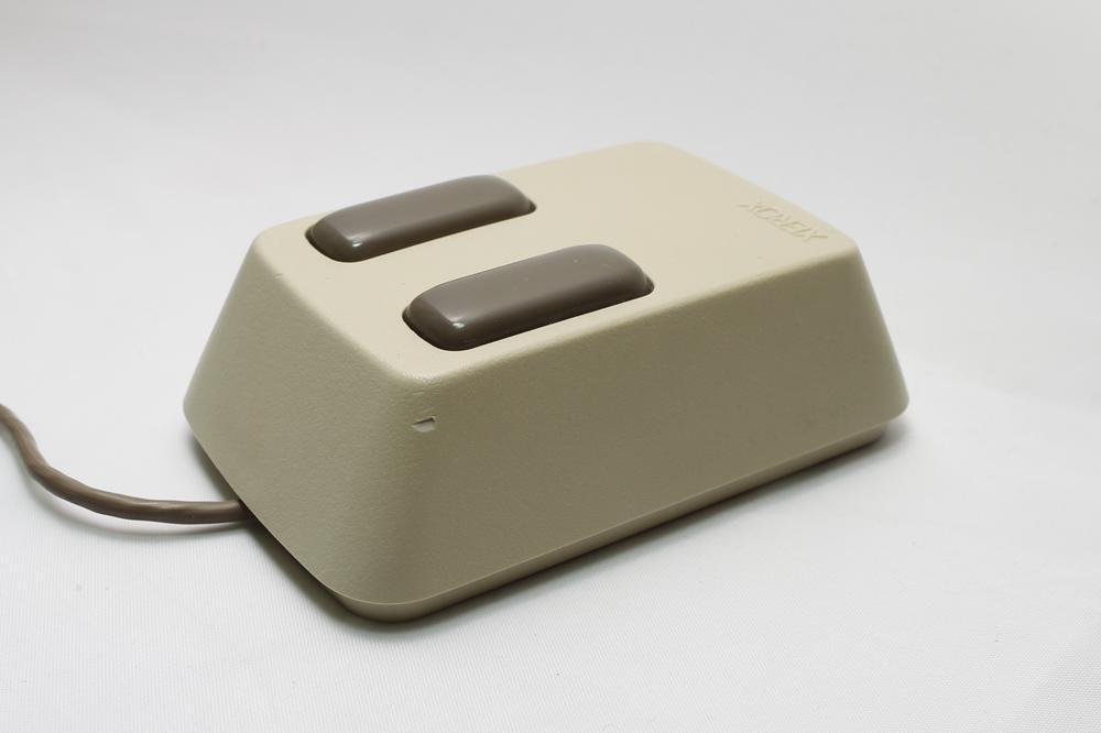 Комп'ютерна миша фірми Xerox 1981 року випуску
