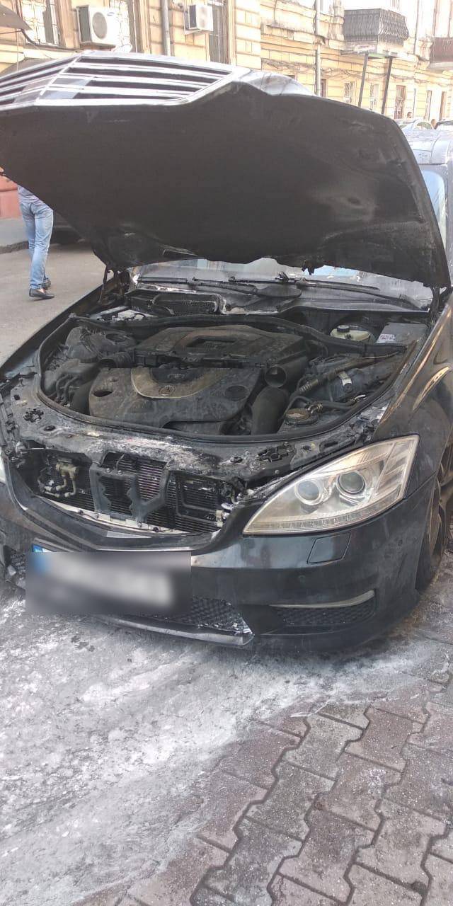 Спасателя из Днепропетровщины подозревают в серии автоподжогов в центре Одессы