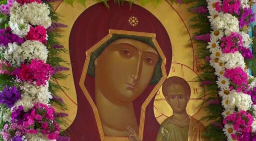 Віряни 4 листопада відвідують храми, щоб помолитися біля ікони Казанської Божої Матері