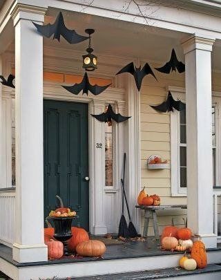 Как украсить двор и крыльцо на Хэллоуин